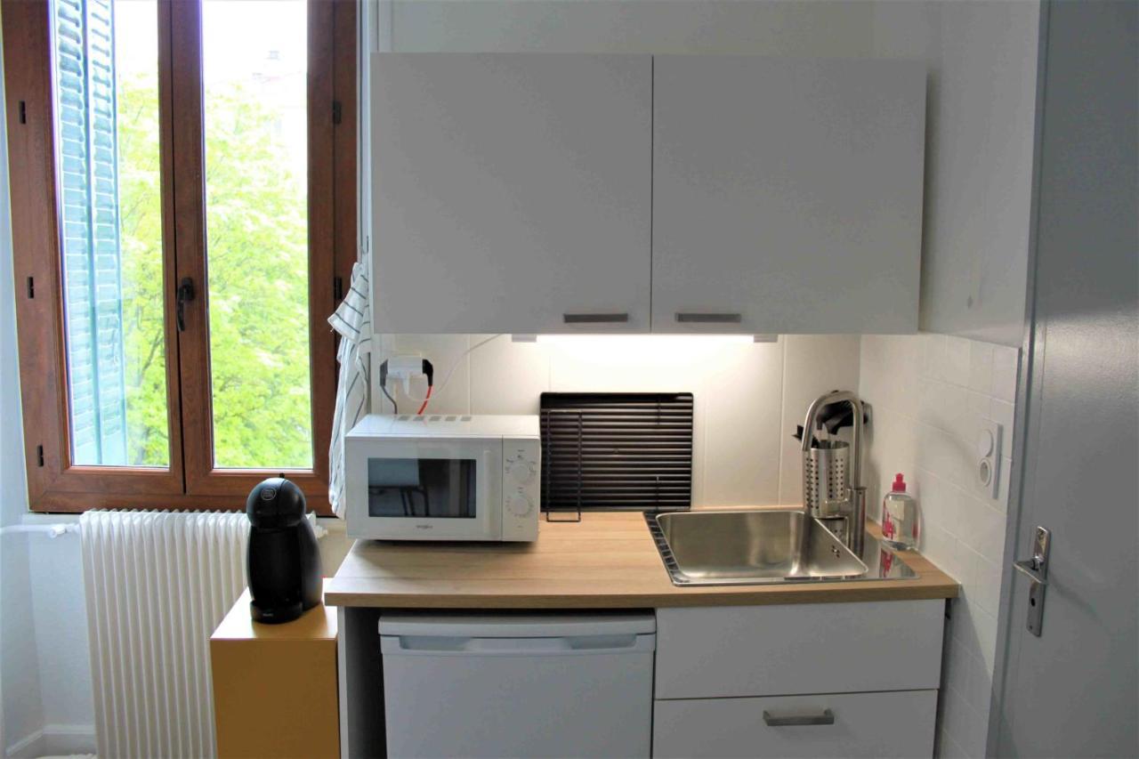 Tres Beau Studio Centre Ville, Au Calme Annecy Exterior photo
